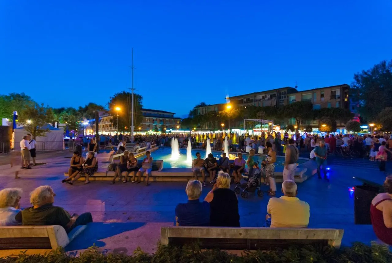 Lägenhet Appartamenti Tintoretto Bibione